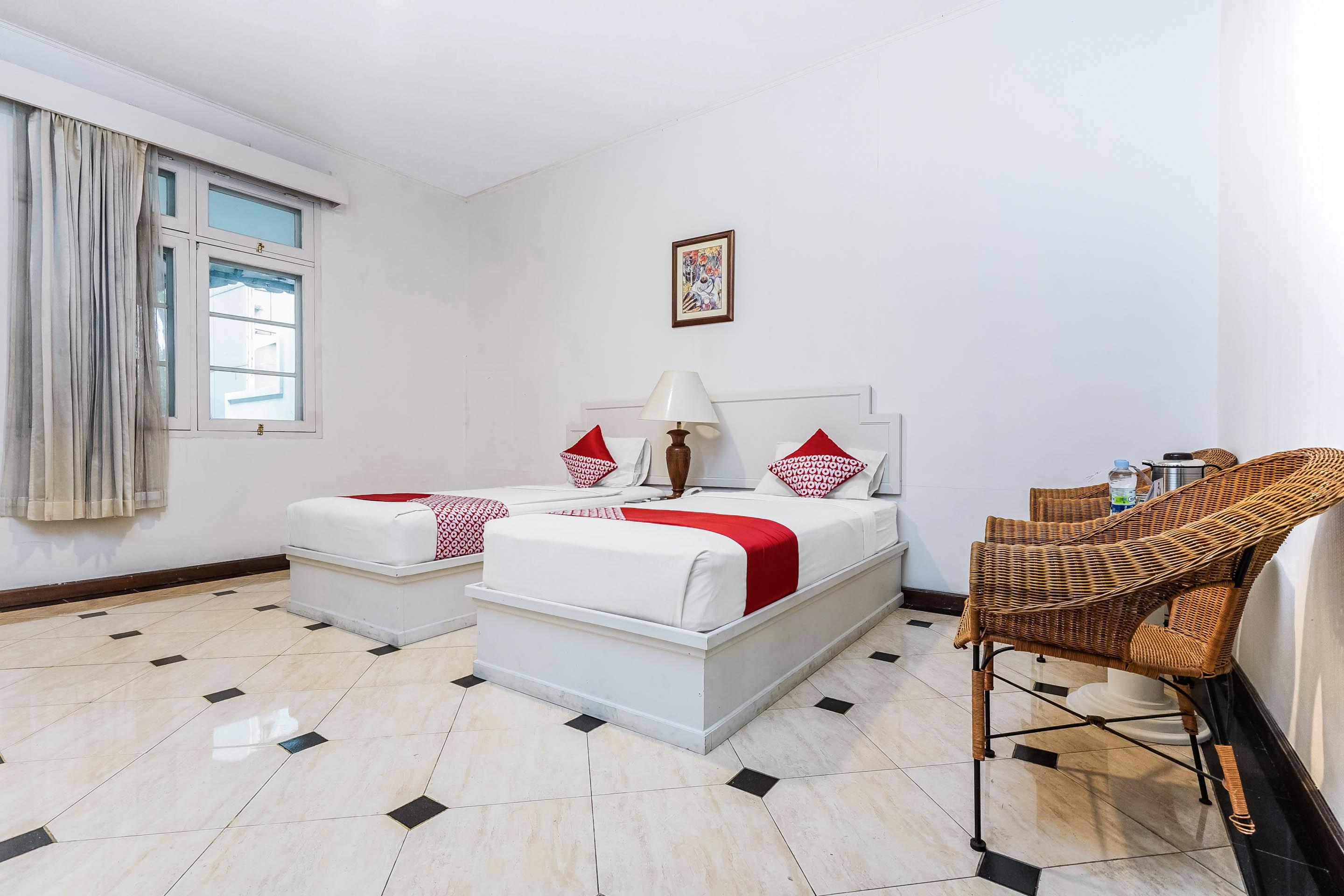 Hotel Utari Dago Bandung Buitenkant foto