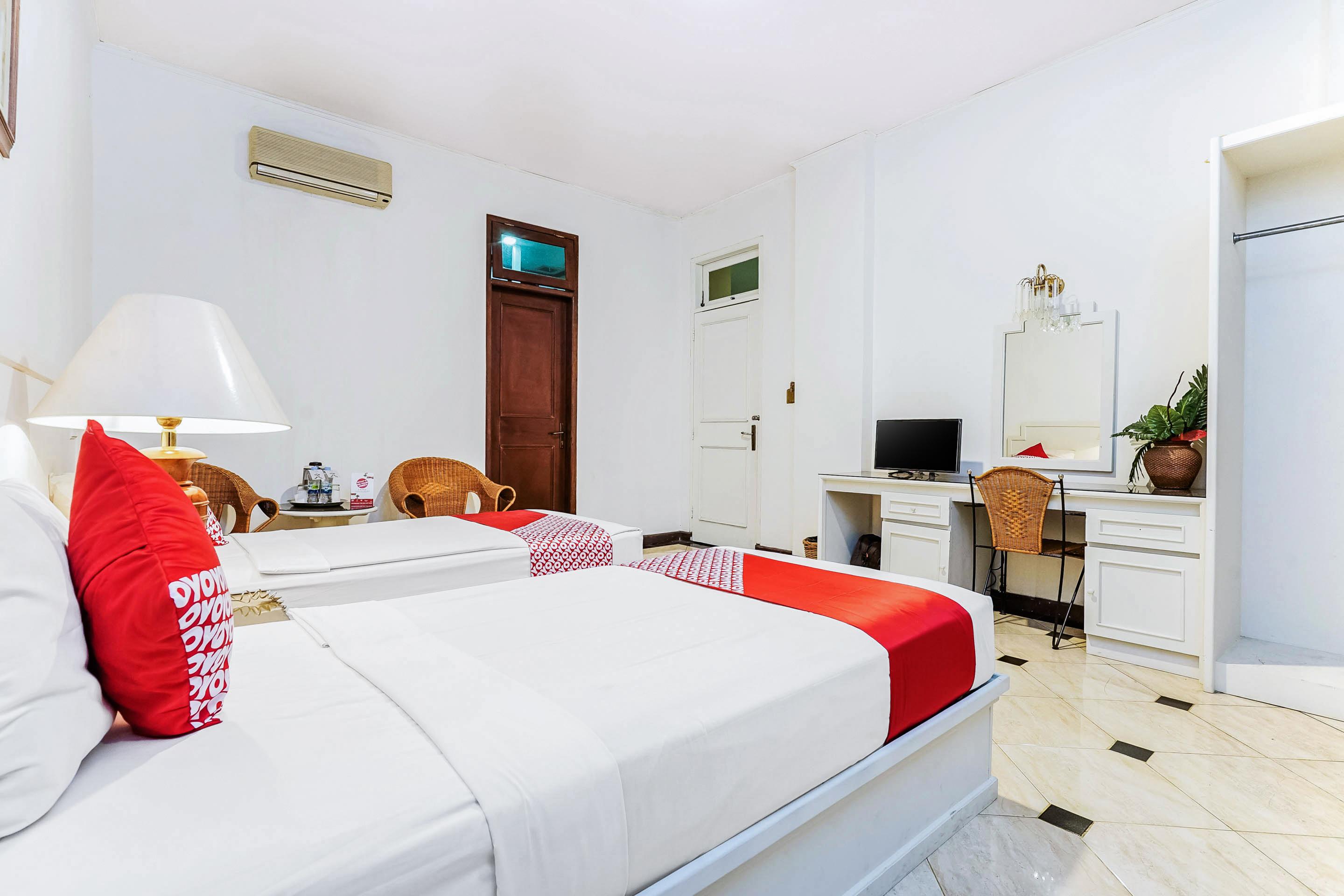 Hotel Utari Dago Bandung Buitenkant foto