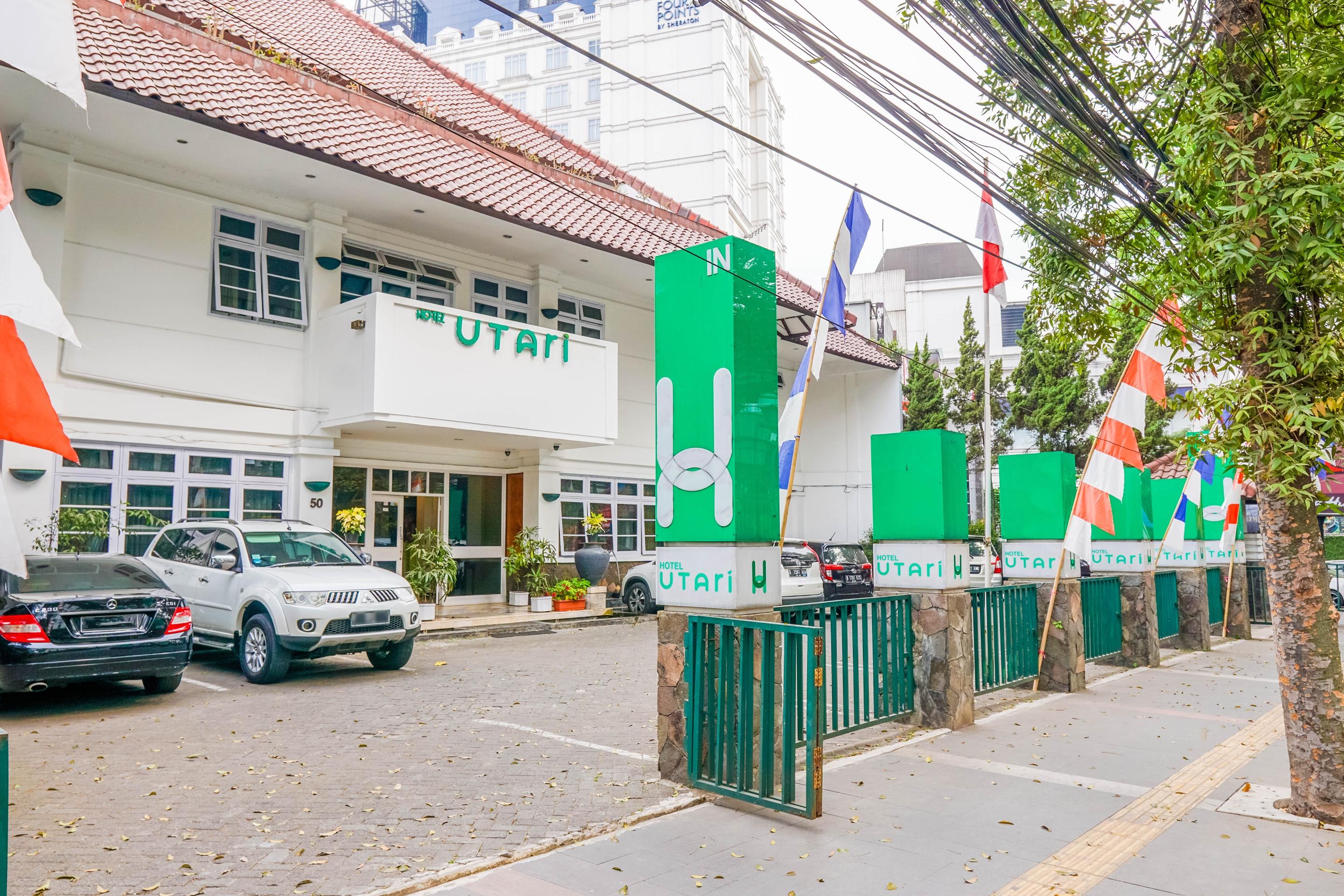 Hotel Utari Dago Bandung Buitenkant foto
