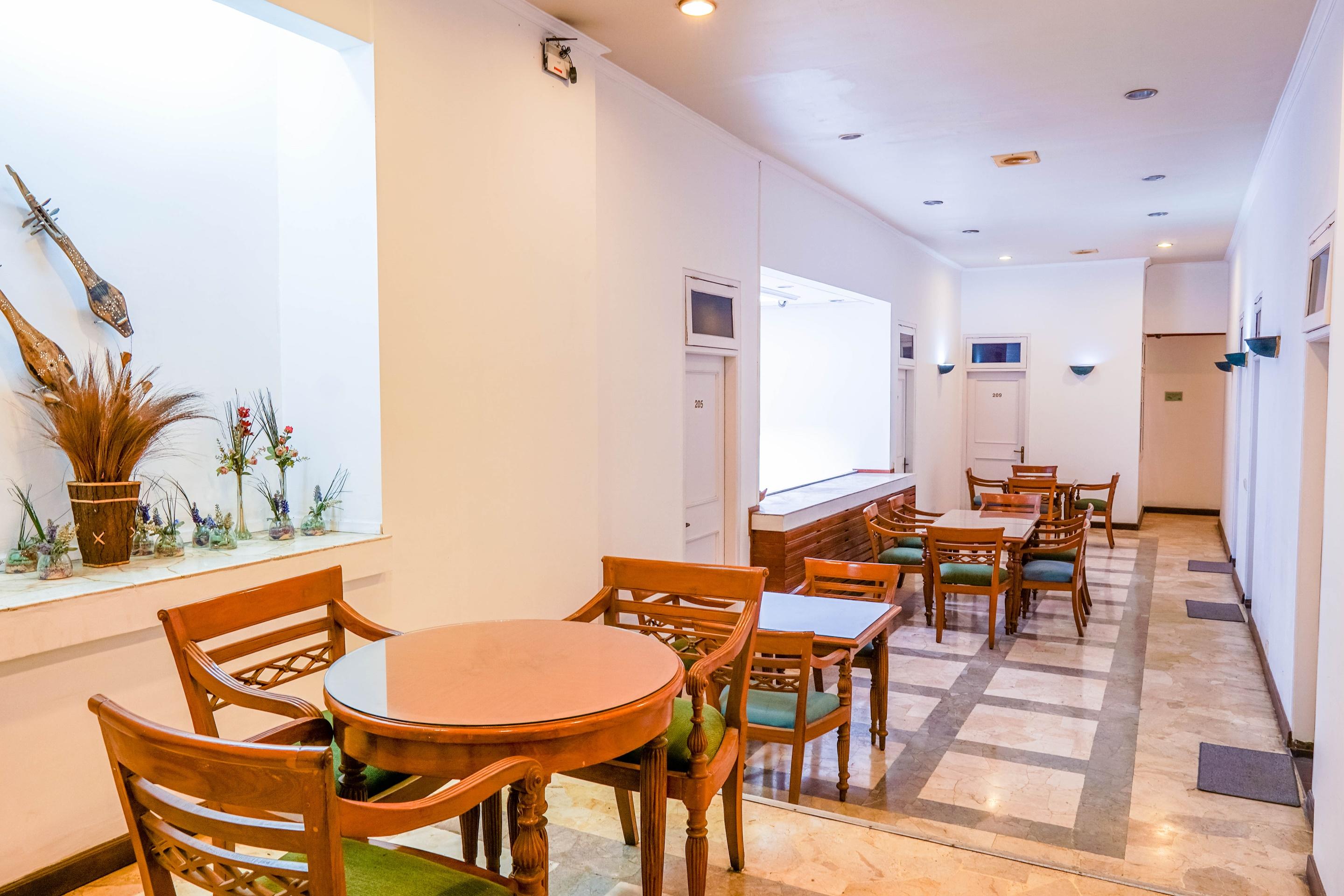Hotel Utari Dago Bandung Buitenkant foto