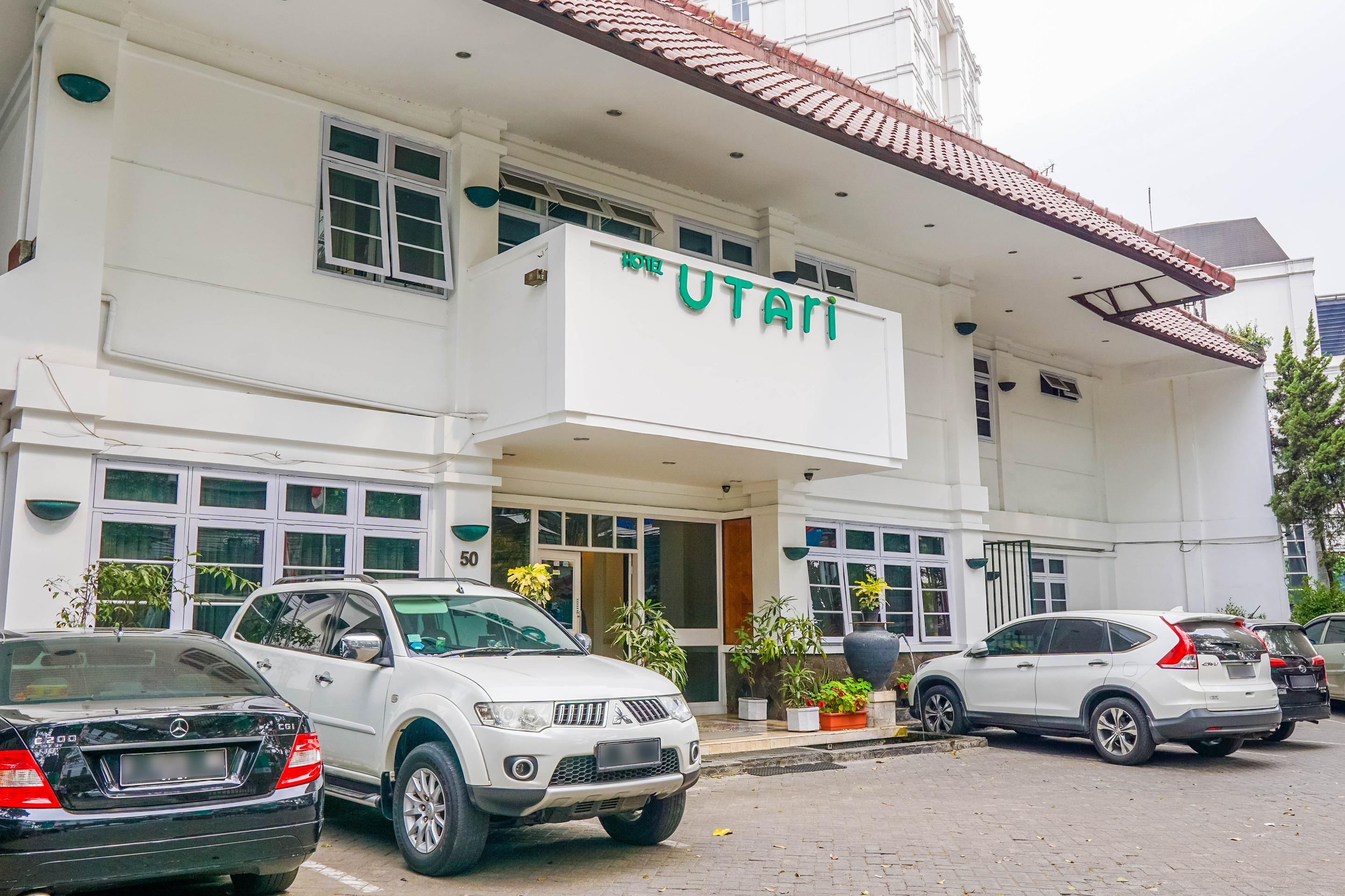 Hotel Utari Dago Bandung Buitenkant foto