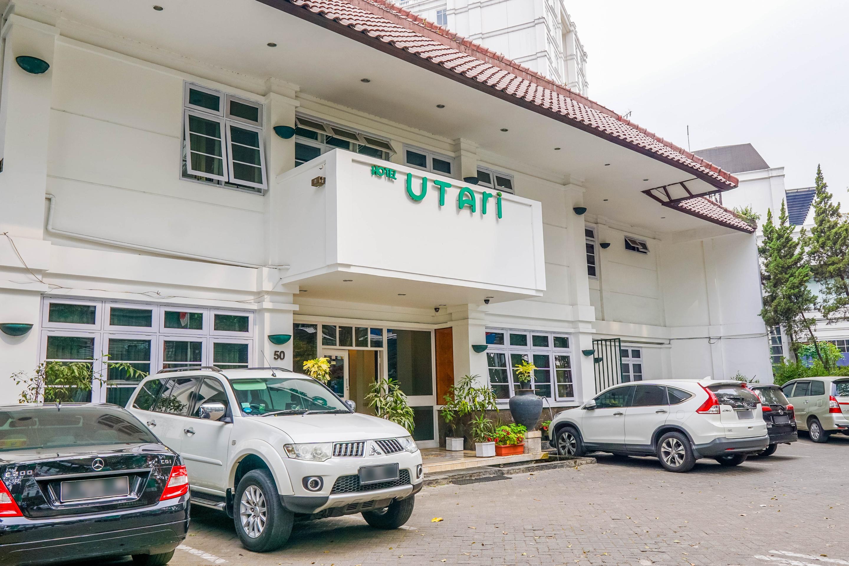 Hotel Utari Dago Bandung Buitenkant foto