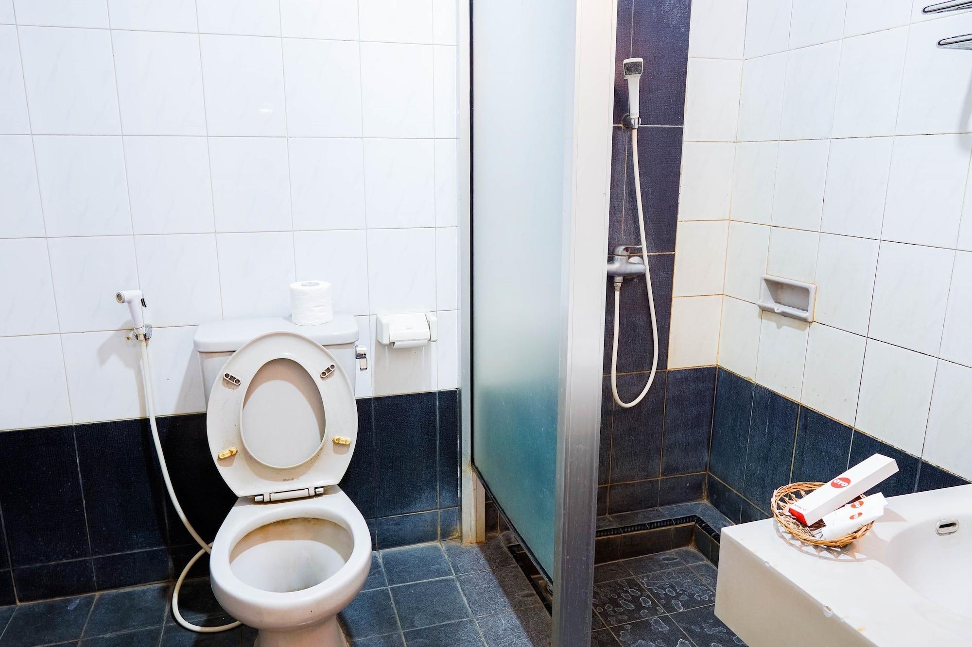 Hotel Utari Dago Bandung Buitenkant foto