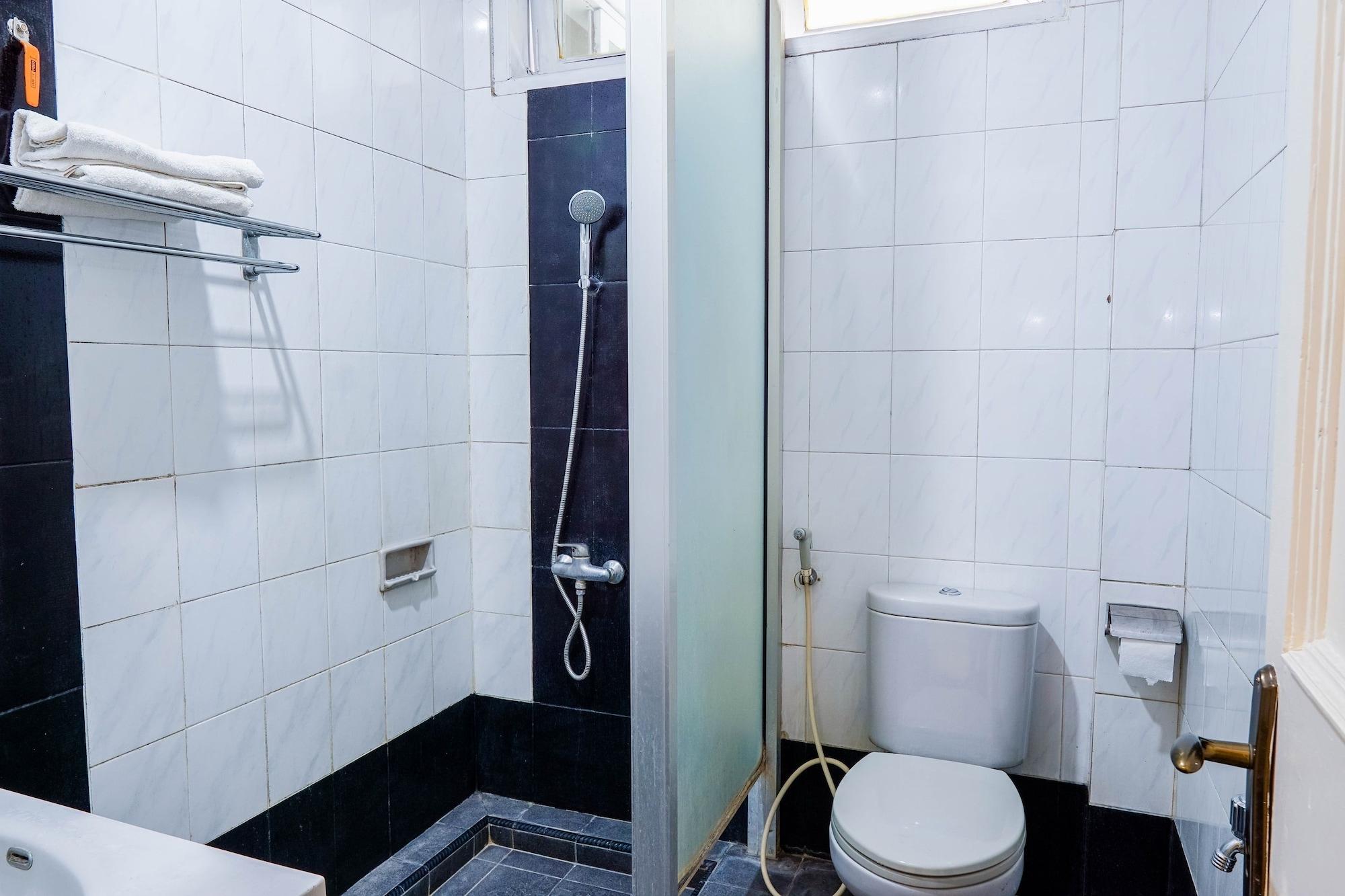 Hotel Utari Dago Bandung Buitenkant foto