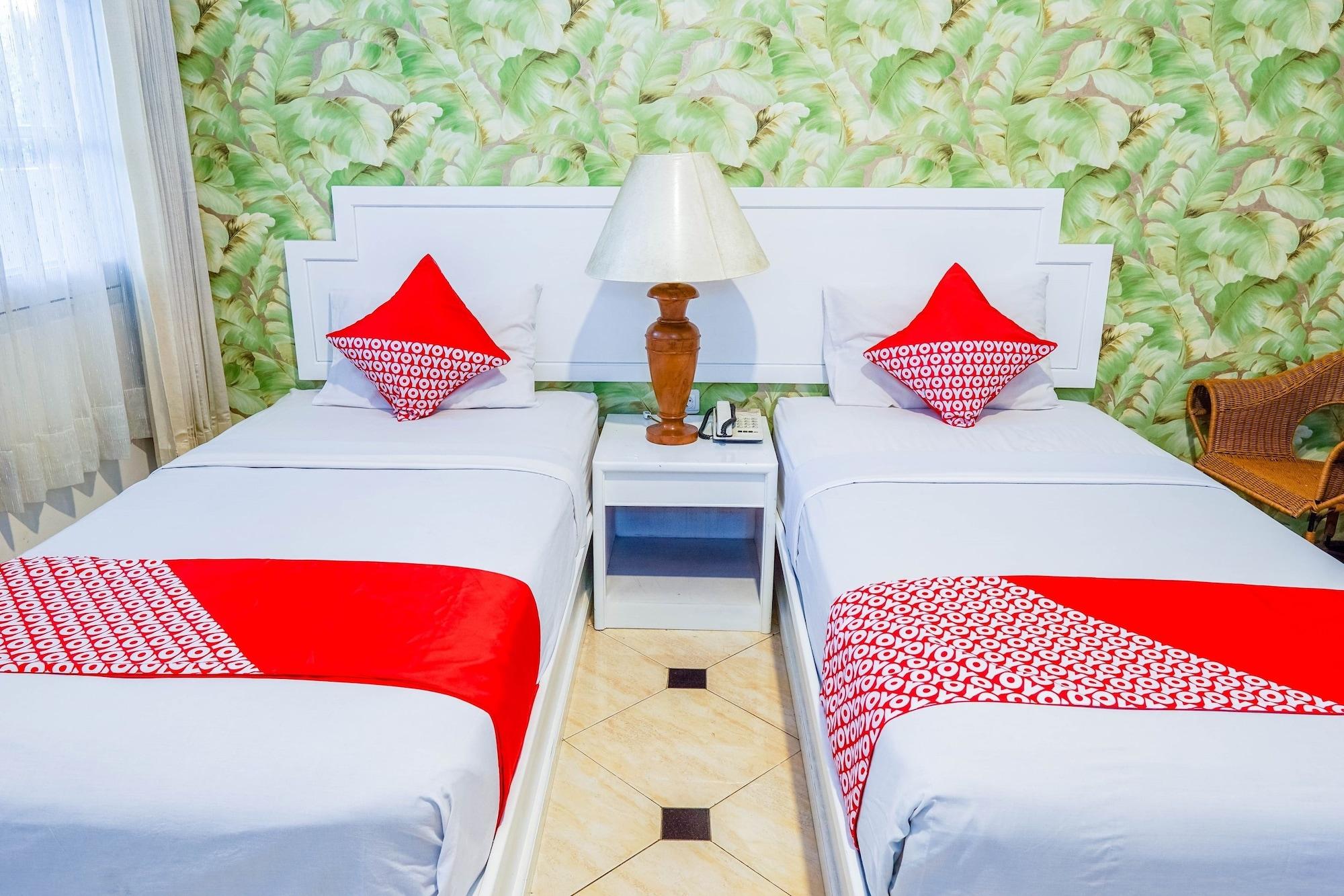 Hotel Utari Dago Bandung Buitenkant foto