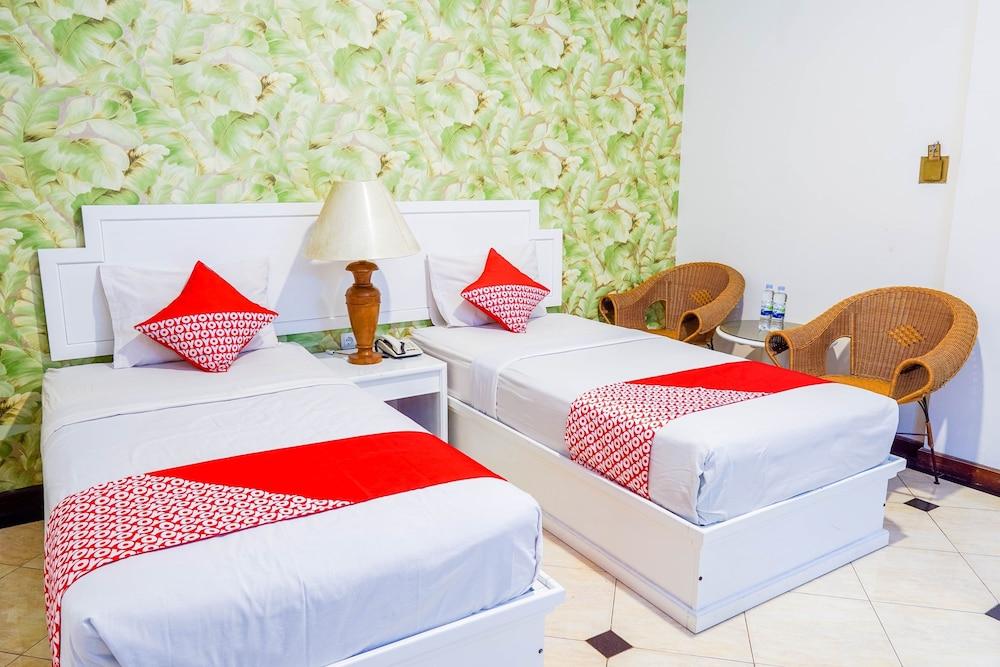 Hotel Utari Dago Bandung Buitenkant foto